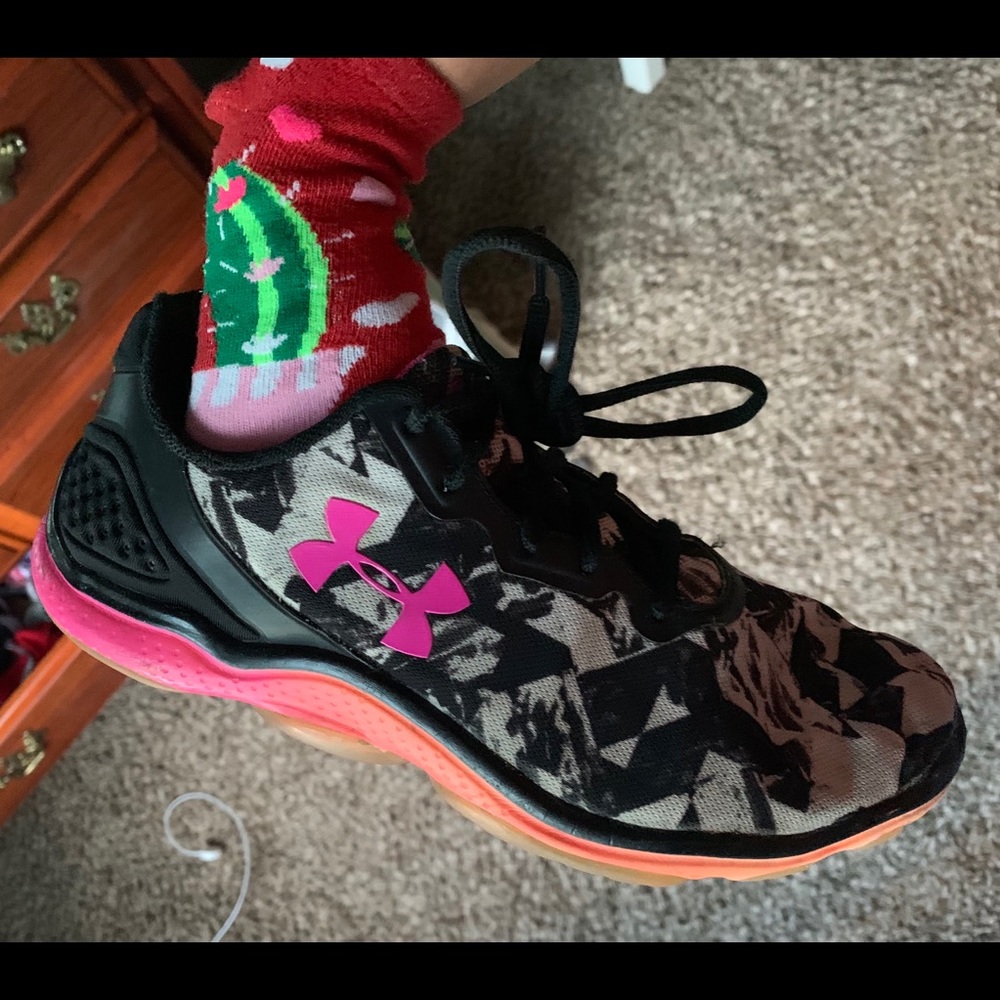 Worn Under Armour Shoes